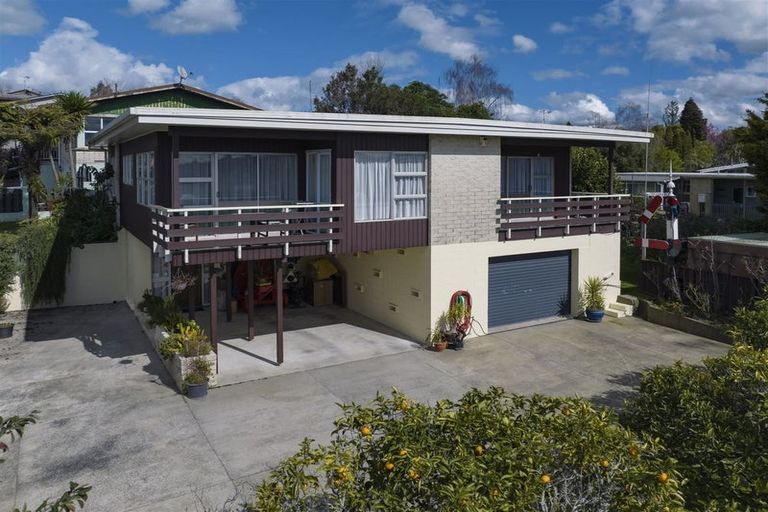 Photo of property in 8 Russleigh Drive, Dinsdale, Hamilton, 3204