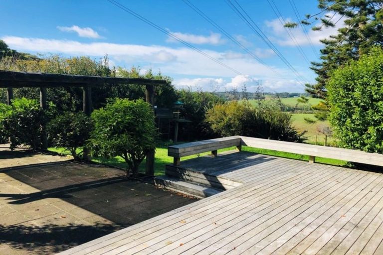 Photo of property in 56 Henwood Road, Taupaki, Henderson, 0782