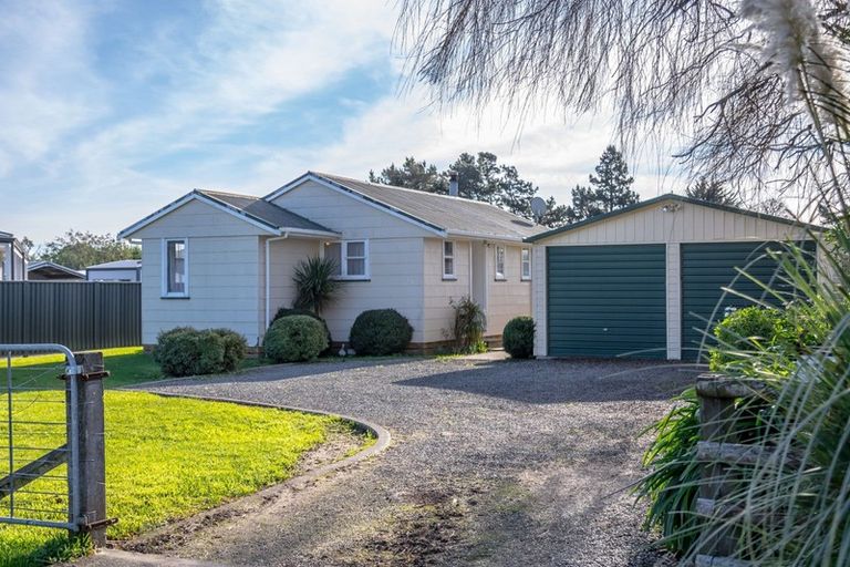 Photo of property in 13 Roberts Street, Martinborough, 5711