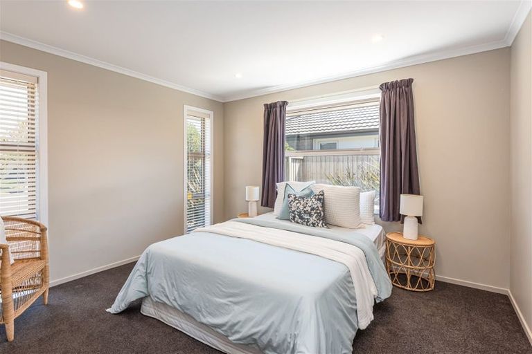 Photo of property in 14 Bradwell Crescent, Halswell, Christchurch, 8025