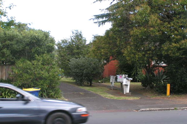 Photo of property in 4/134 Onewa Road, Northcote, Auckland, 0627