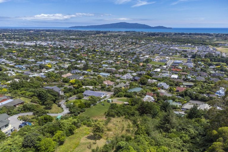 Photo of property in 61a Kotare Street, Waikanae, 5036