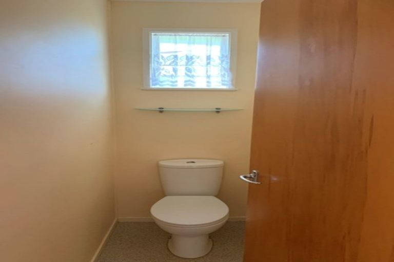 Photo of property in 58 Cardiff Road, Pakuranga, Auckland, 2010