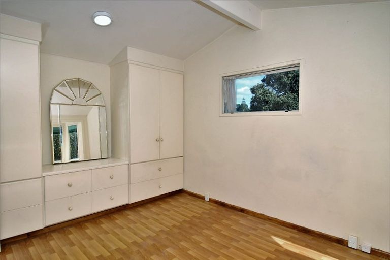 Photo of property in 80m Tirimoana Road, Te Atatu South, Auckland, 0602