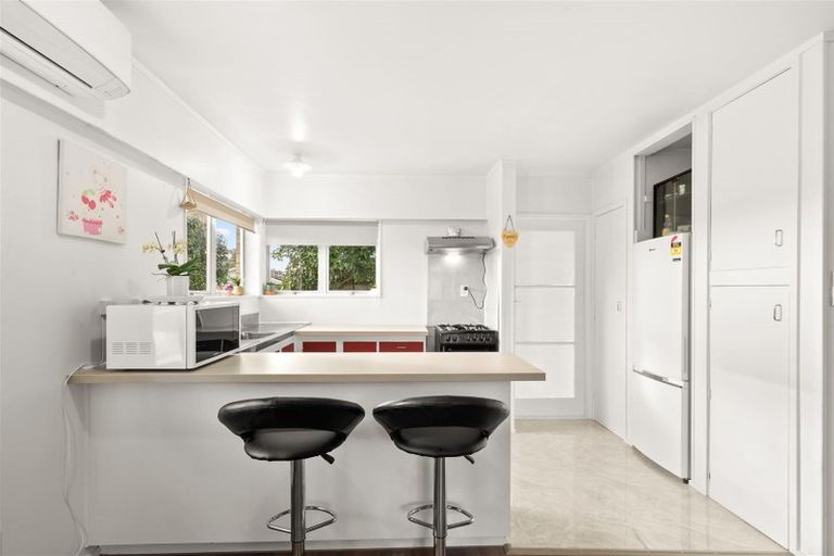 Photo of property in 25b Sunnypark Avenue, Rosehill, Papakura, 2113