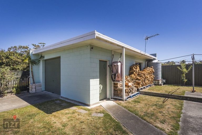 Photo of property in 32 Shelton Place, Feilding, 4702