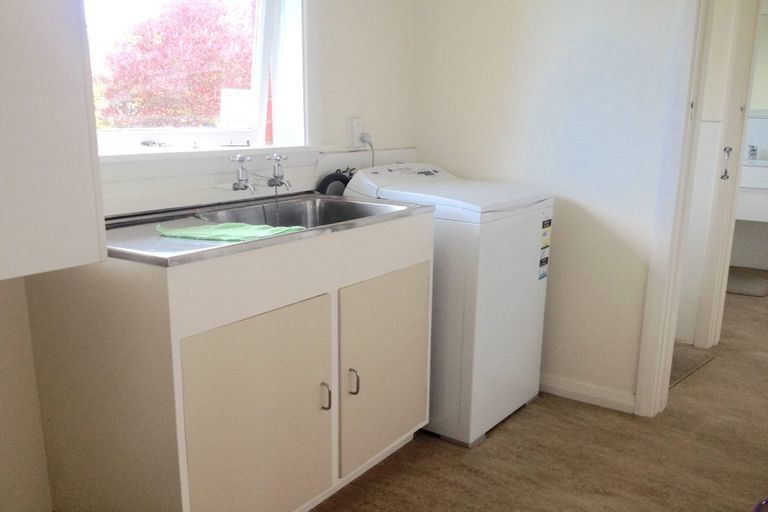 Photo of property in 165 Memorial Avenue, Burnside, Christchurch, 8053