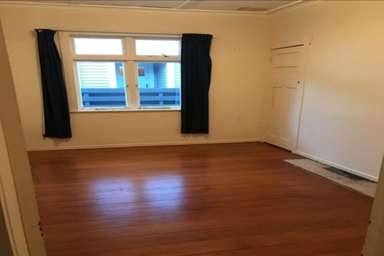 Photo of property in 88 Tukapa Street, Westown, New Plymouth, 4310