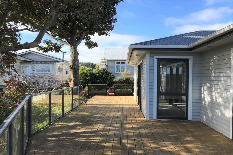 Photo of property in 4 Dale Street, Lower Vogeltown, New Plymouth, 4310