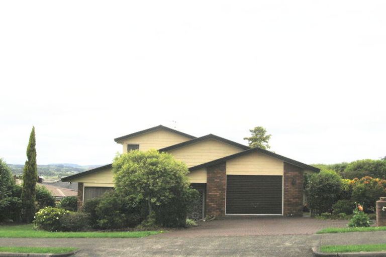 Photo of property in 2 Anzac Road, Pukekohe, 2120