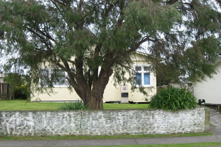 Photo of property in 37 Clemow Road, Fitzroy, New Plymouth, 4312