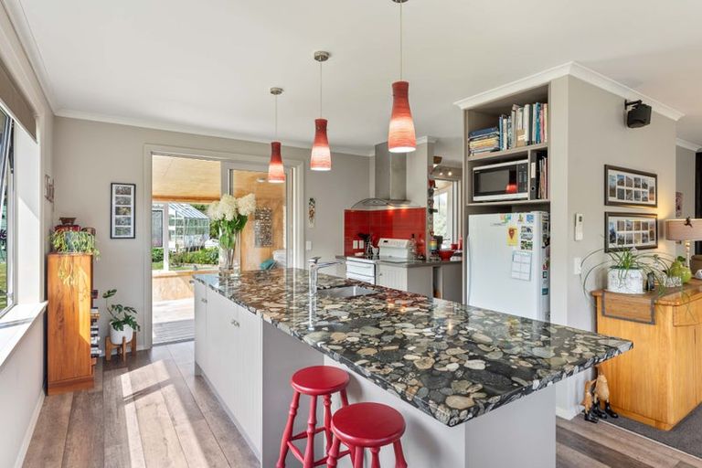 Photo of property in 3 Sutton Road, Te Horo, Otaki, 5582