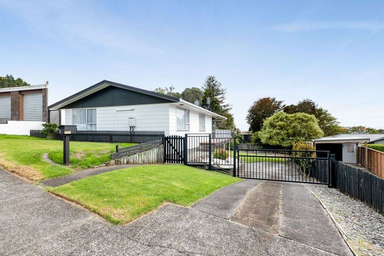 Photo of property in 5 Ambury Place, Merrilands, New Plymouth, 4312