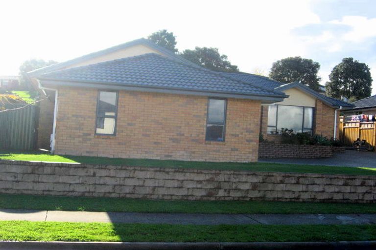 Photo of property in 38 Cairnsvale Rise, Manurewa, Auckland, 2105