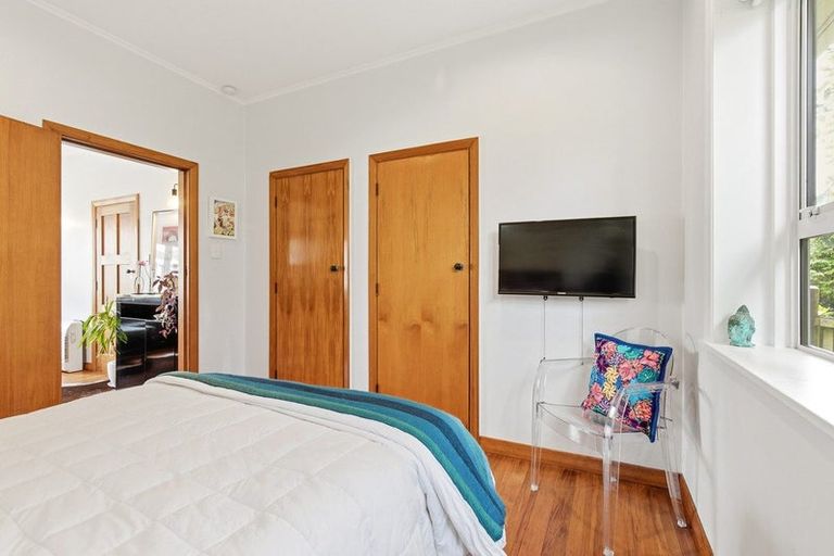Photo of property in 21 Hindmarsh Street, Johnsonville, Wellington, 6037