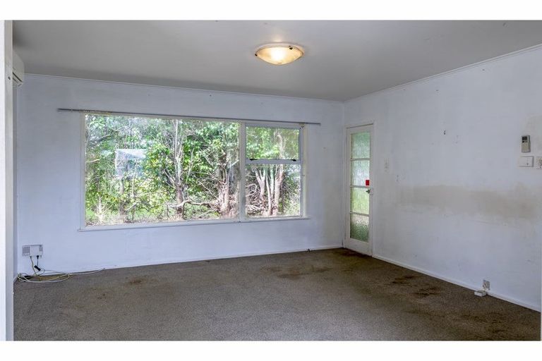 Photo of property in 33c Farquhar Road, Glendene, Auckland, 0602