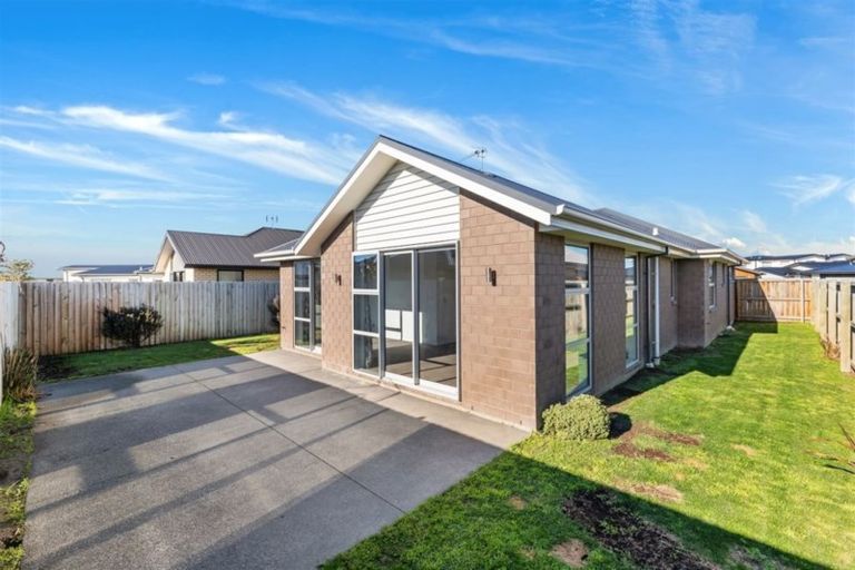 Photo of property in 5 Ader Close, Halswell, Christchurch, 8025