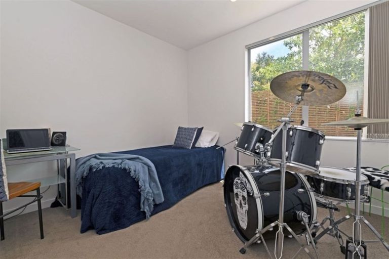 Photo of property in 108b Mcleod Road, Te Atatu South, Auckland, 0610