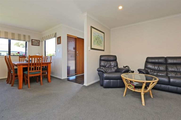 Photo of property in 1111 Karamu Road North, Mayfair, Hastings, 4122