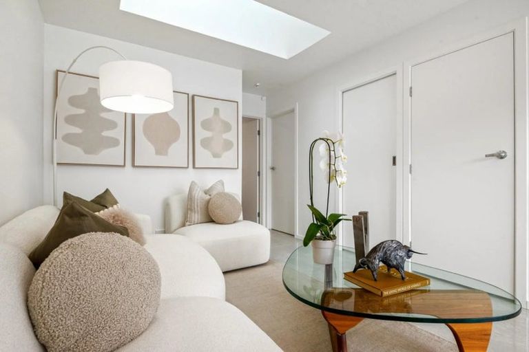 Photo of property in 9b Lappington Road, Otara, Auckland, 2023