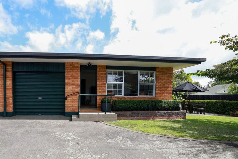 Photo of property in 7/24 Middle Road, Havelock North, 4130