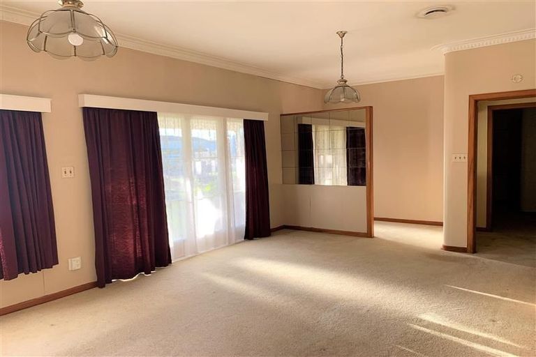 Photo of property in 8 Gibbs Road, Manurewa, Auckland, 2102