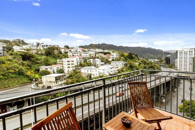 Photo of property in Atrium Towers, 7f/154 The Terrace, Wellington Central, Wellington, 6011