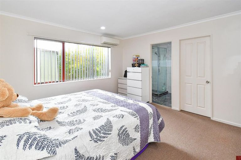 Photo of property in 81 Pitt Avenue, Clendon Park, Auckland, 2103