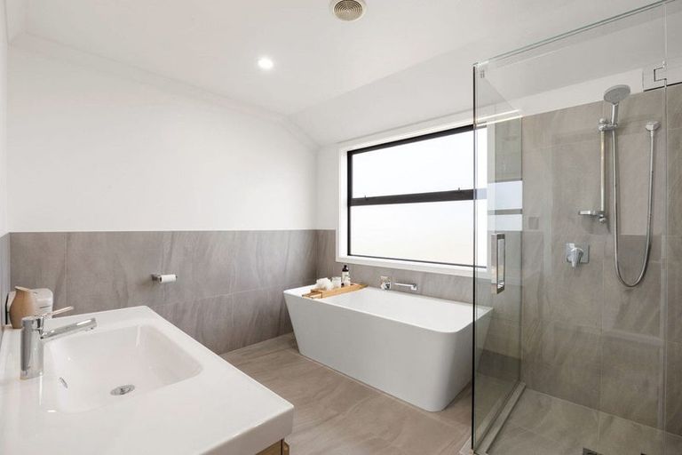 Photo of property in 11 South Oaks Close, Pukemoremore, Cambridge, 3493