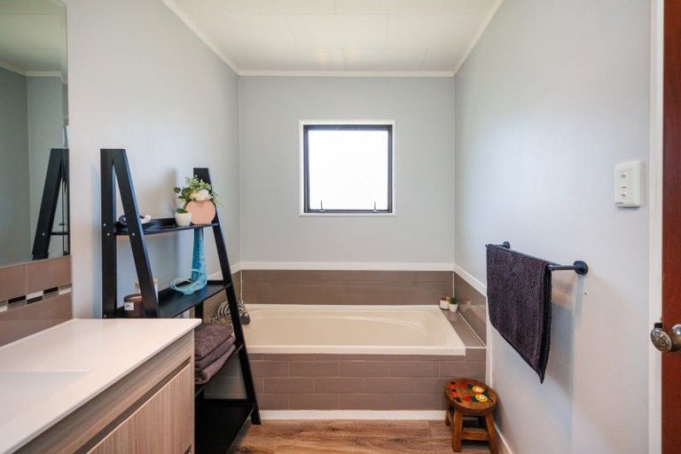 Photo of property in 2 Higgin Place, Feilding, 4702