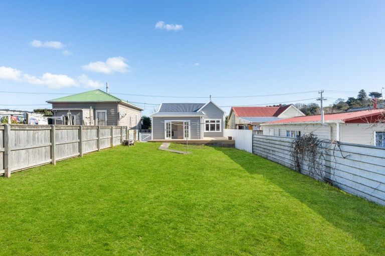 Photo of property in 122 Harrison Street, Whanganui, 4500