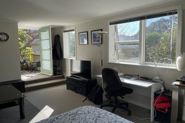 Photo of property in 39 Norwich Street, Wilton, Wellington, 6012