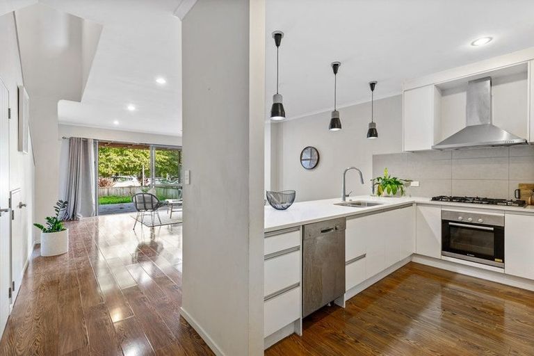 Photo of property in 11 Kauri Drive, Takanini, 2112