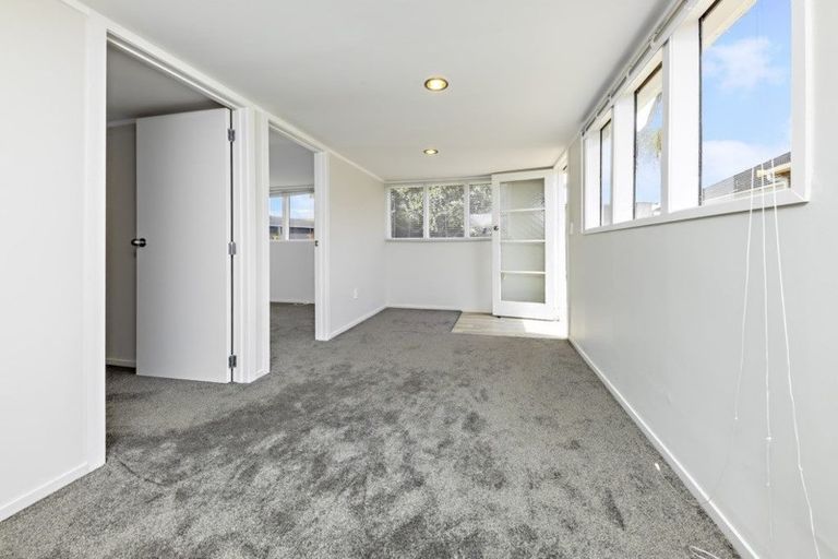 Photo of property in 16 Lyncroft Street, Mangere East, Auckland, 2024