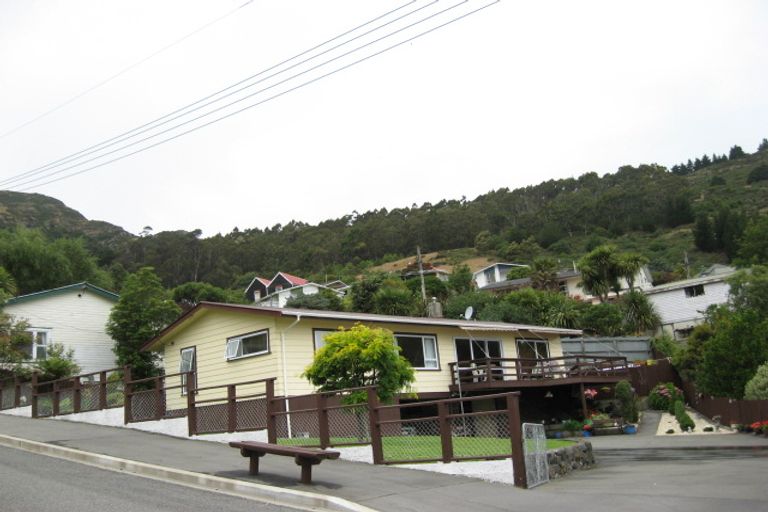Photo of property in 82 Saint Davids Street, Lyttelton, 8082