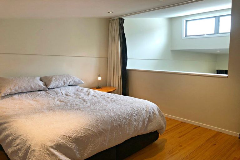 Photo of property in Las Olas De Cuba, 11/35 Torrens Terrace, Mount Cook, Wellington, 6011