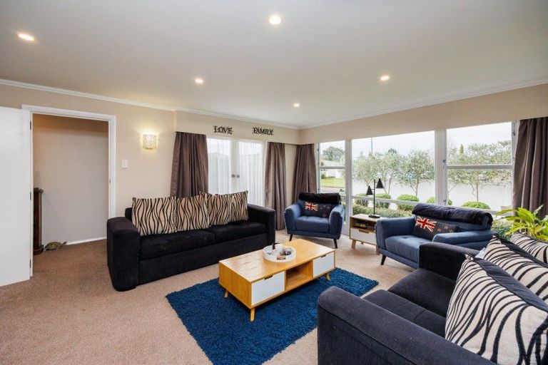 Photo of property in 90 Brightwater Terrace, Terrace End, Palmerston North, 4410