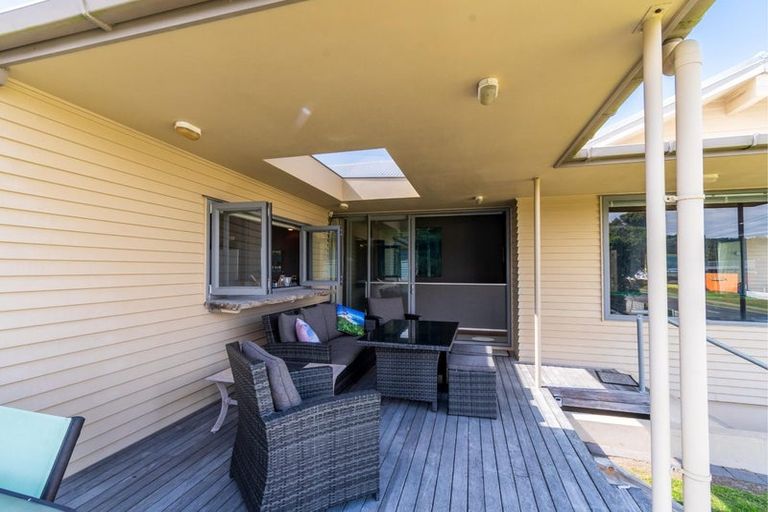 Photo of property in 715 Pukehina Parade, Pukehina, 3189
