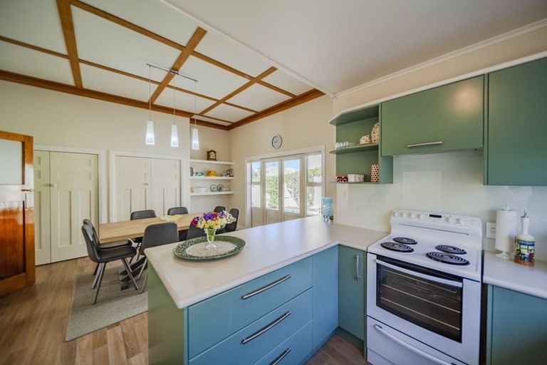Photo of property in 3 Kavanagh Road, Hospital Hill, Napier, 4110