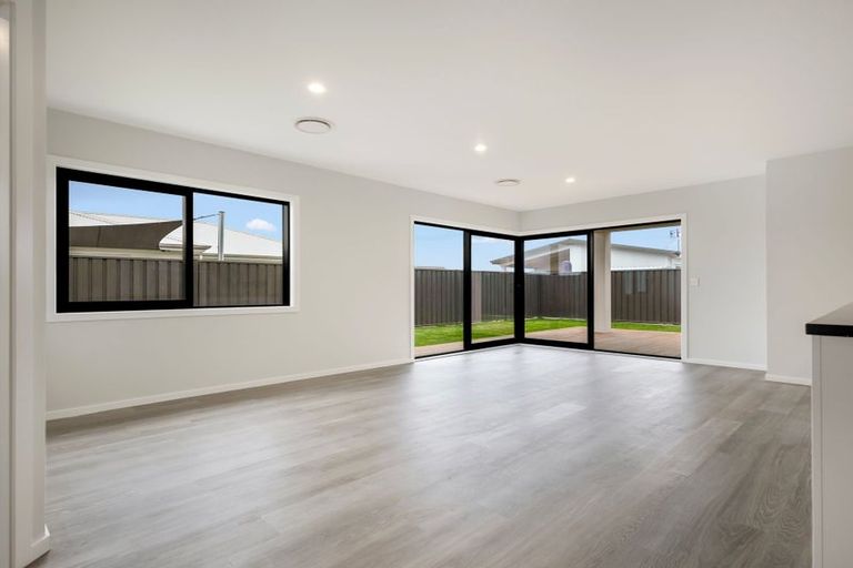 Photo of property in 61 Pelorus Avenue, Poraiti, Napier, 4112