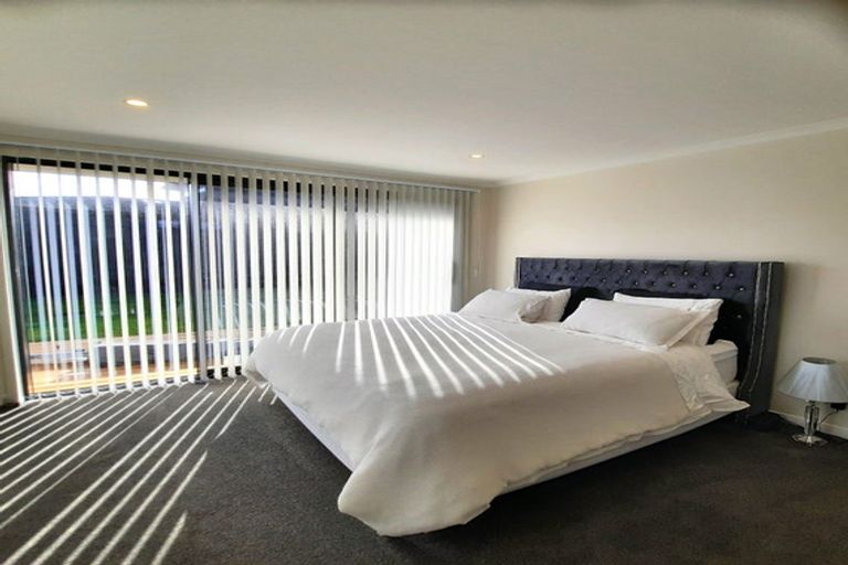 Photo of property in 5 Omahuru Road, Glenbrook, 2681