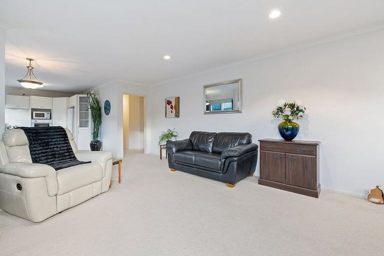 Photo of property in 77 Elan Place, Stanmore Bay, Whangaparaoa, 0932