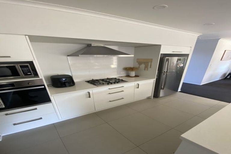 Photo of property in 132 Te Manatu Drive, Huntington, Hamilton, 3210