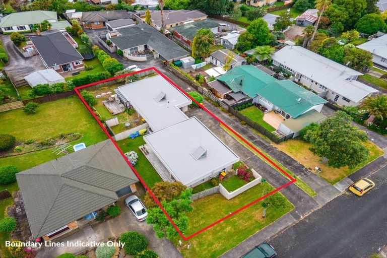 Photo of property in 1-2/19 Pegler Drive, Howick, Auckland, 2014