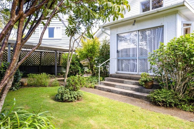 Photo of property in 14 List Street, Welbourn, New Plymouth, 4310