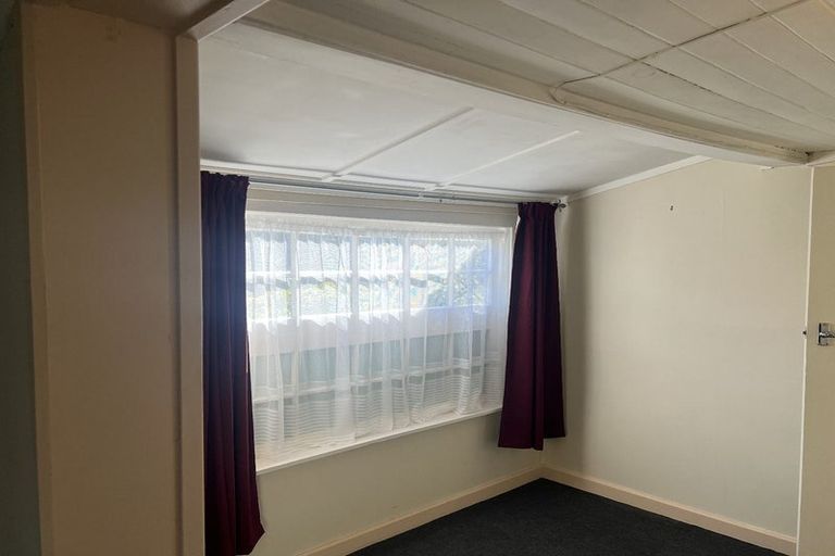 Photo of property in 2 Jervois Terrace, Ohau, Levin, 5570