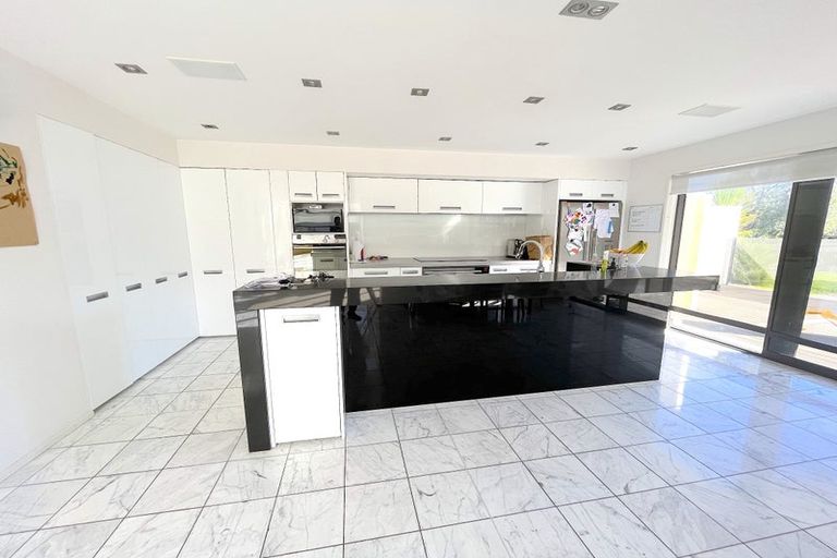 Photo of property in 1420 Whangaparaoa Road, Army Bay, Whangaparaoa, 0930