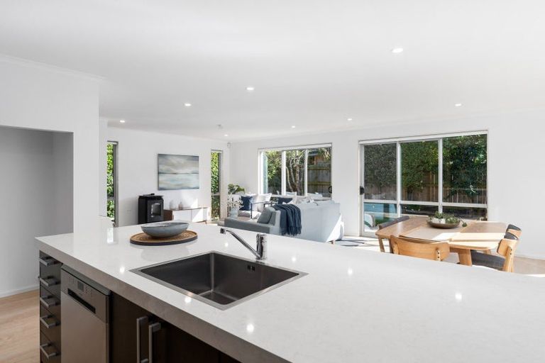 Photo of property in 8a Queen Street, Brighton, Dunedin, 9035