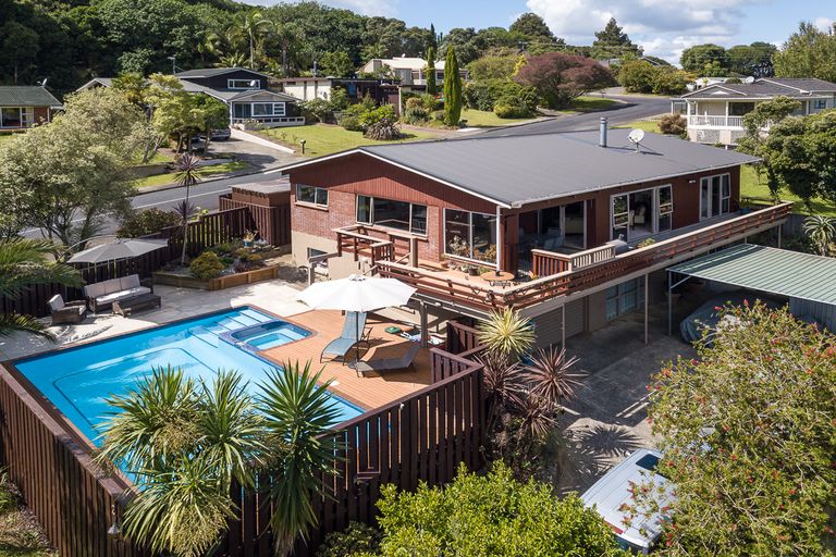 Photo of property in 29 Gibbs Crescent, Red Hill, Papakura, 2110