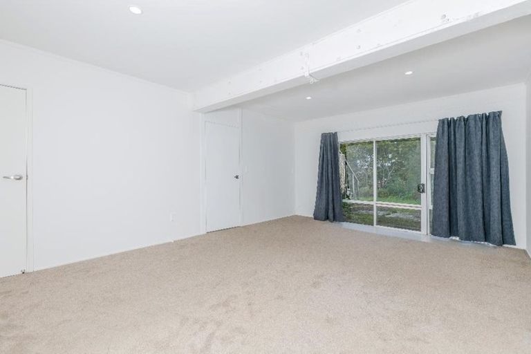 Photo of property in 606 Glenfield Road, Bayview, Auckland, 0629
